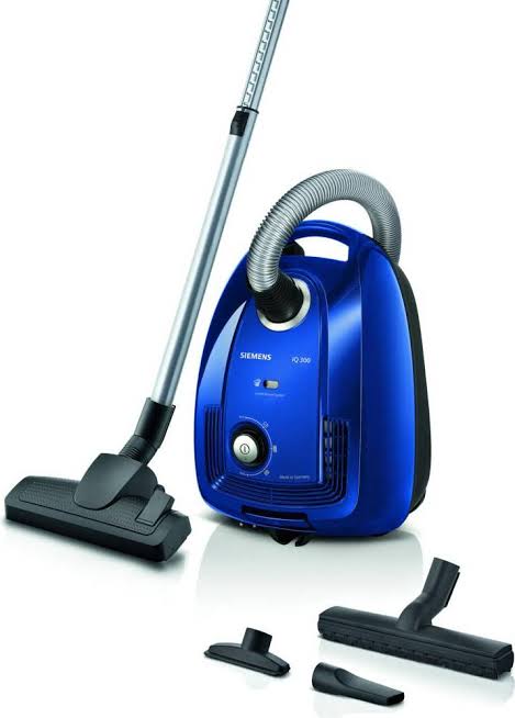 Siemens iQ300 cylinder vacuum cleaner with floor tools